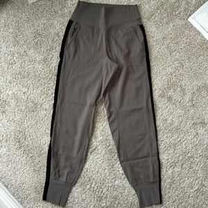 Venice Velvet Stripe Jogger size XXS